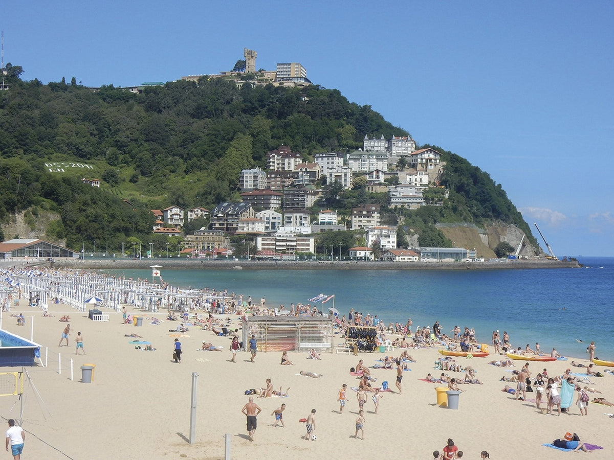 The Camino del Norte and Camino Primitivo To Santiago de Compostela and Finisterre from Irun or Oviedo (ENG) - dabai.lv