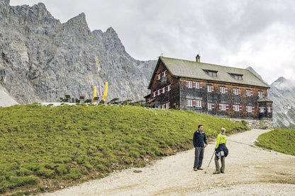 Trekking Austria's Adlerweg - The Eagle's Way (ENG) - dabai.lv